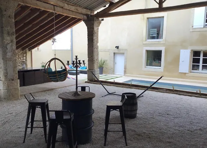 Hébergement de vacances Bastide Provençale Avec Piscine *