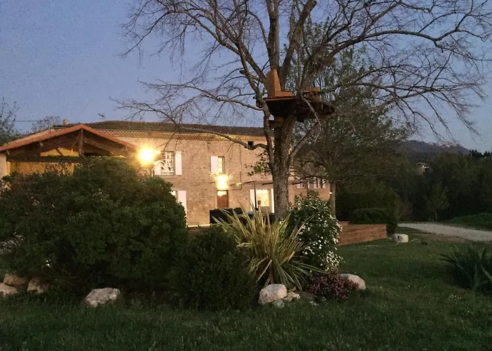 Hébergement de vacances Bastide Provençale Avec Piscine Barcelonne (Drome)
