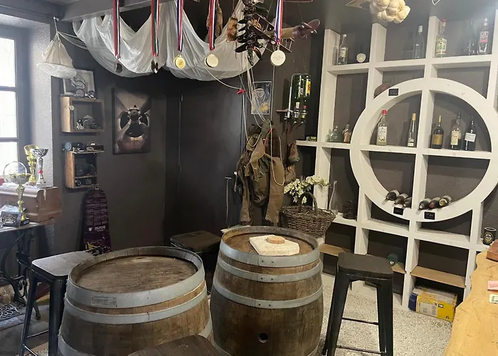 Hébergement de vacances Bastide Provençale Avec Piscine *